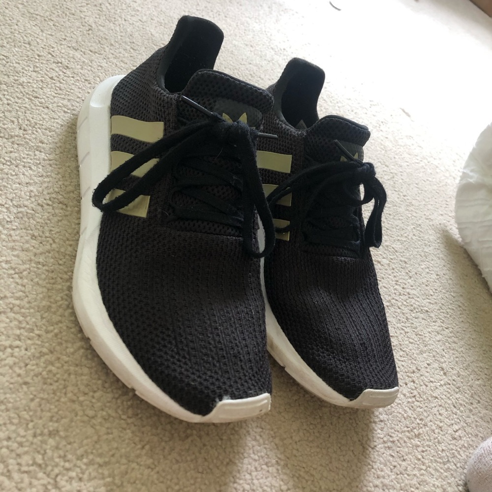 Adidas Swift Run